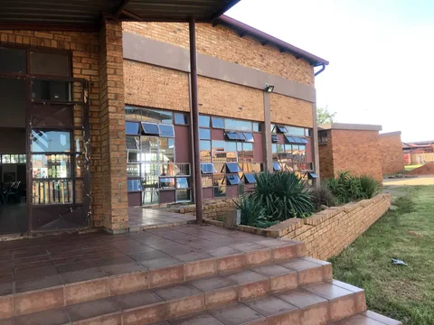 RAMOSA HALL