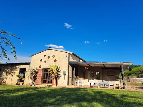 Mari Engelbrecht Photography Studio and Private Venue